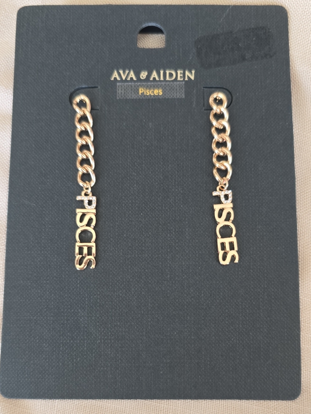 Ava & Aiden Gold Pisces Chain Drop Earrings
